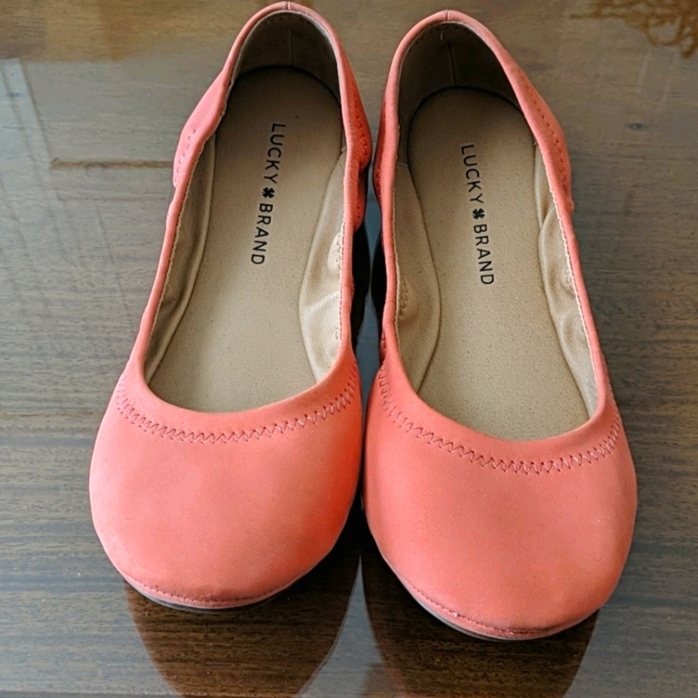 Coral ballet flats